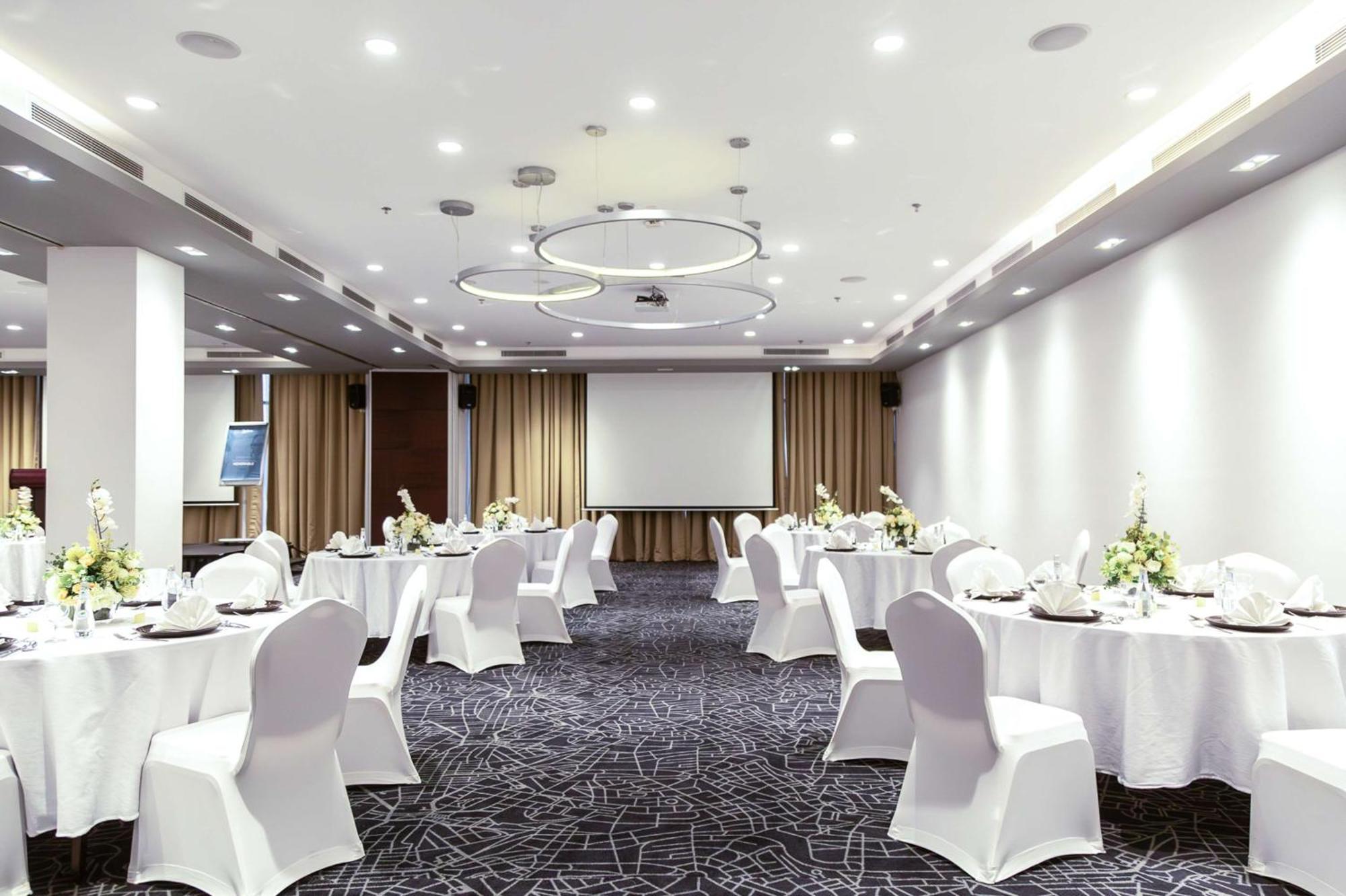 Radisson Hotel & Apartments Dammam Industrial City Экстерьер фото